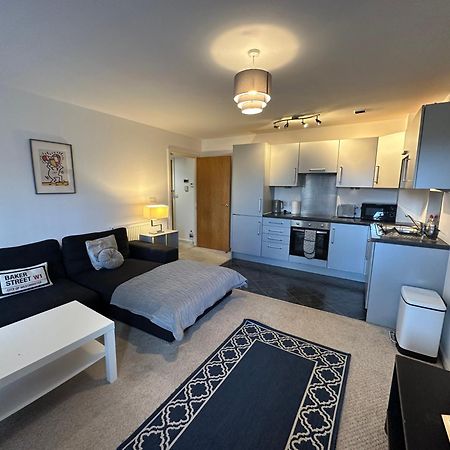 Etihad Fc 2Br Apartment With Water View Manchester Exterior photo