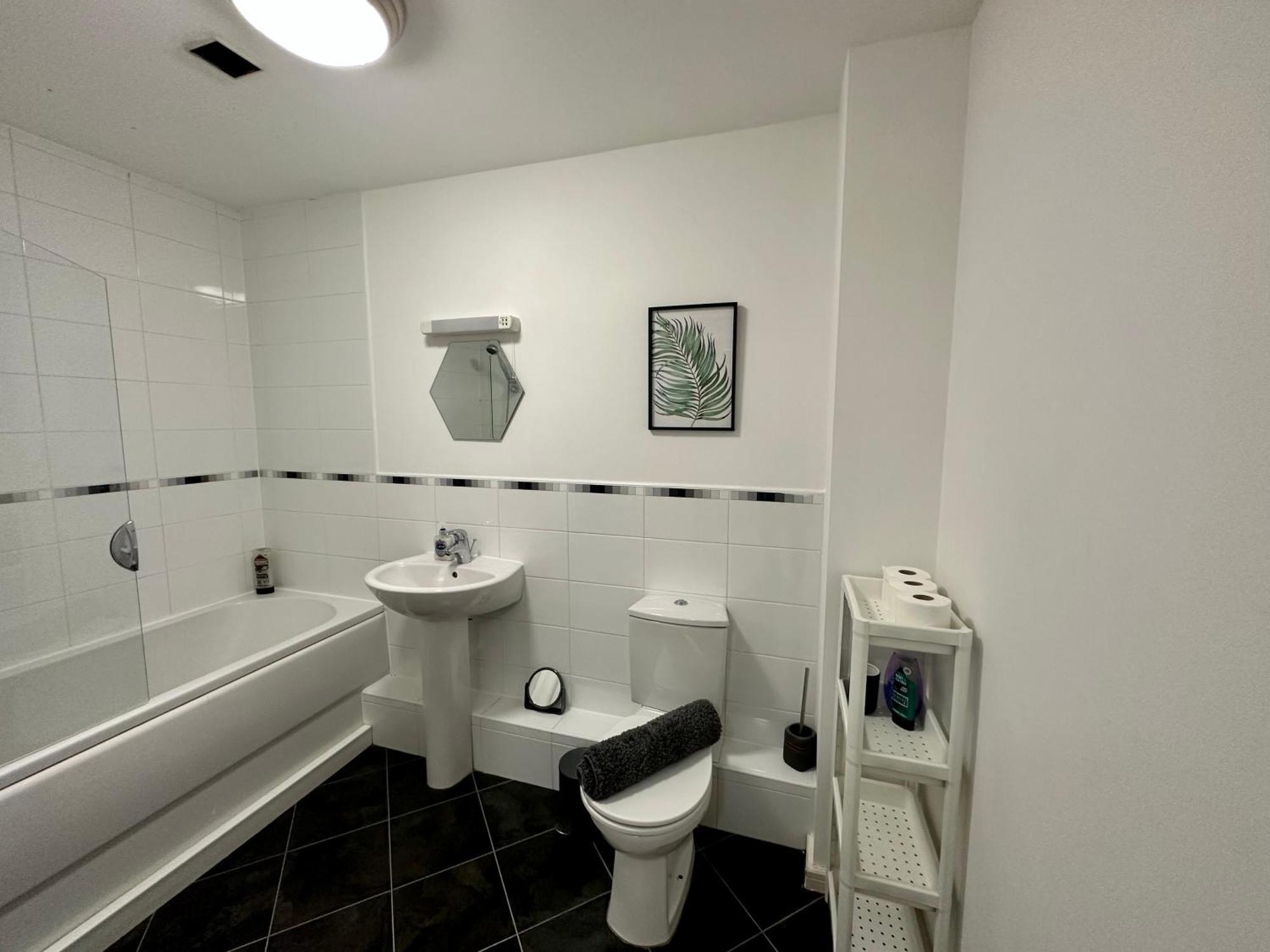 Etihad Fc 2Br Apartment With Water View Manchester Exterior photo